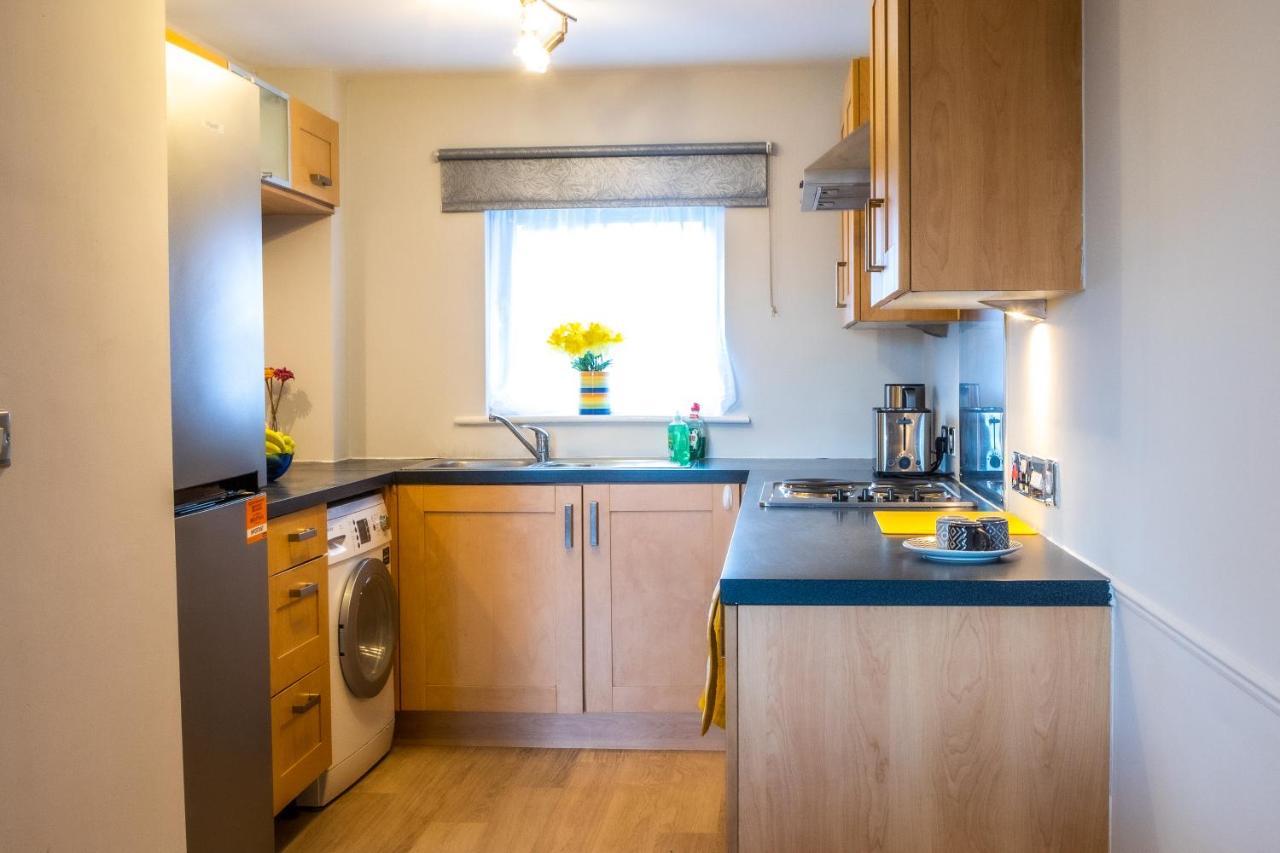 Newly Furnished Appartment Near Train Station Wolverhampton Exteriör bild